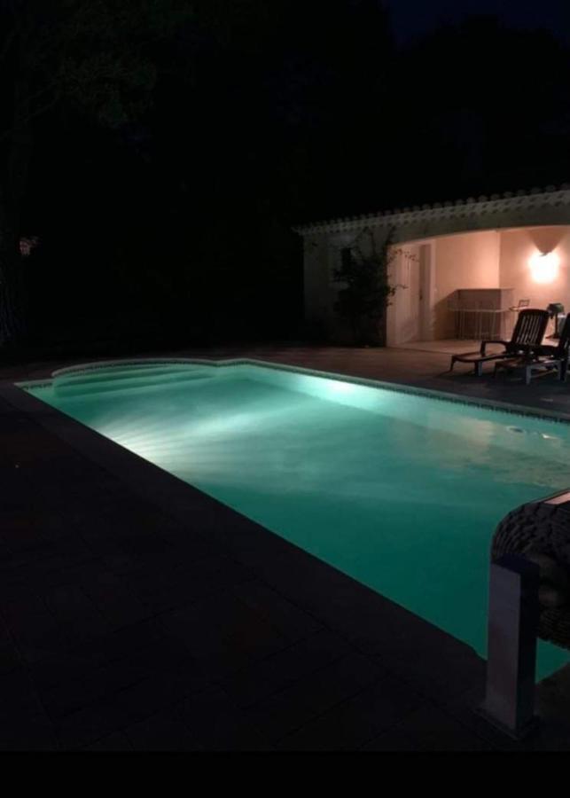 … Et La Fourmi Villa Saumane-de-Vaucluse ภายนอก รูปภาพ